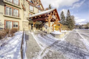 thumbnail: Front of property