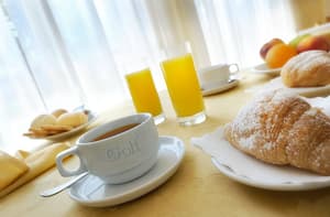 thumbnail: Breakfast area