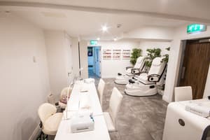 thumbnail: Nail salon