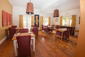 thumbnail: Restaurant