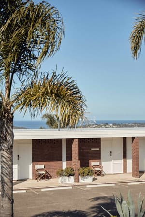 thumbnail: Front of property