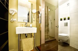 thumbnail: Bathroom shower