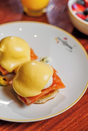 thumbnail: Breakfast buffet