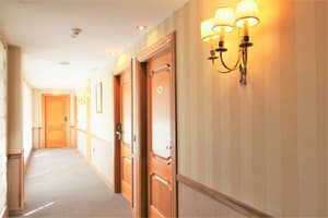 thumbnail: Hallway