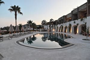 thumbnail: Pool