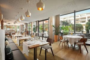 thumbnail: Restaurant