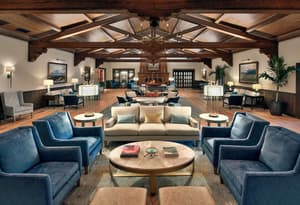 thumbnail: Lobby lounge