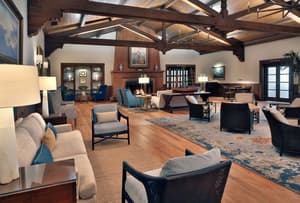 thumbnail: Lobby lounge