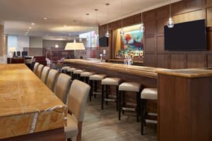 thumbnail: Bar (on property)