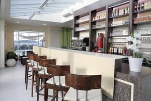 thumbnail: Bar (on property)