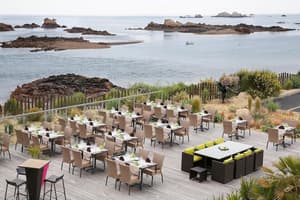 thumbnail: Restaurant