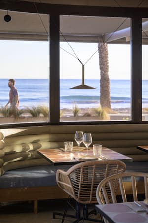 thumbnail: Restaurant