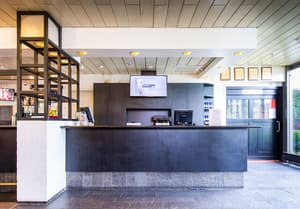 thumbnail: Reception