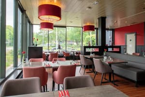 thumbnail: Restaurant