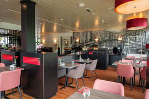 thumbnail: Restaurant