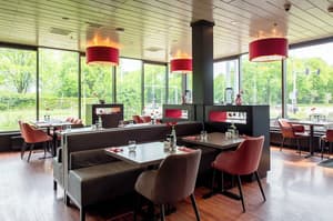 thumbnail: Restaurant