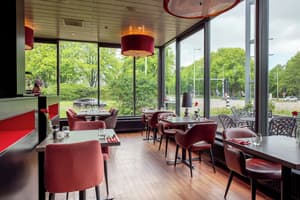 thumbnail: Restaurant