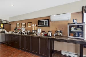 thumbnail: Breakfast area