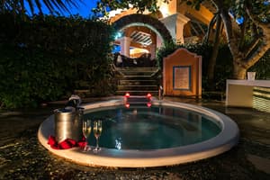 thumbnail: Outdoor spa tub