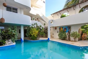 thumbnail: Outdoor pool