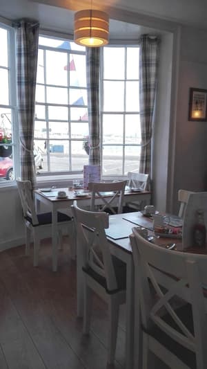 thumbnail: Dining