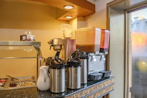 thumbnail: Breakfast area