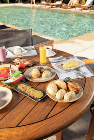 thumbnail: Breakfast buffet