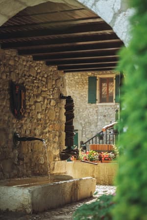 thumbnail: Courtyard