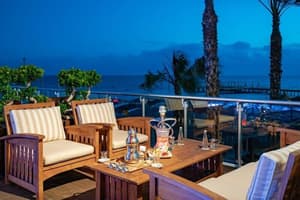 thumbnail: Outdoor dining