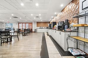thumbnail: Breakfast area