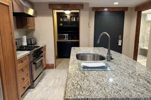 thumbnail: Front of property