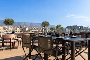 thumbnail: Outdoor dining