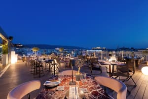 thumbnail: Outdoor dining