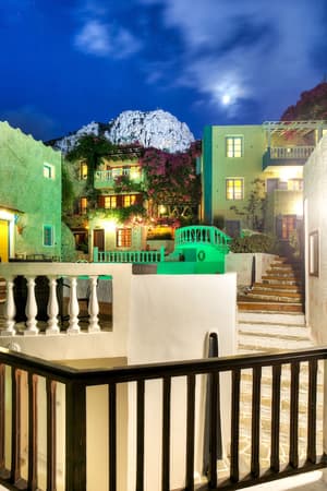 thumbnail: Front of property - evening/night