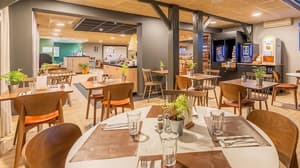 thumbnail: Restaurant