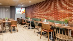thumbnail: Restaurant
