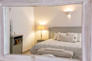 thumbnail: Interior