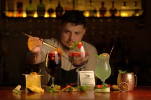 thumbnail: Bar (on property)