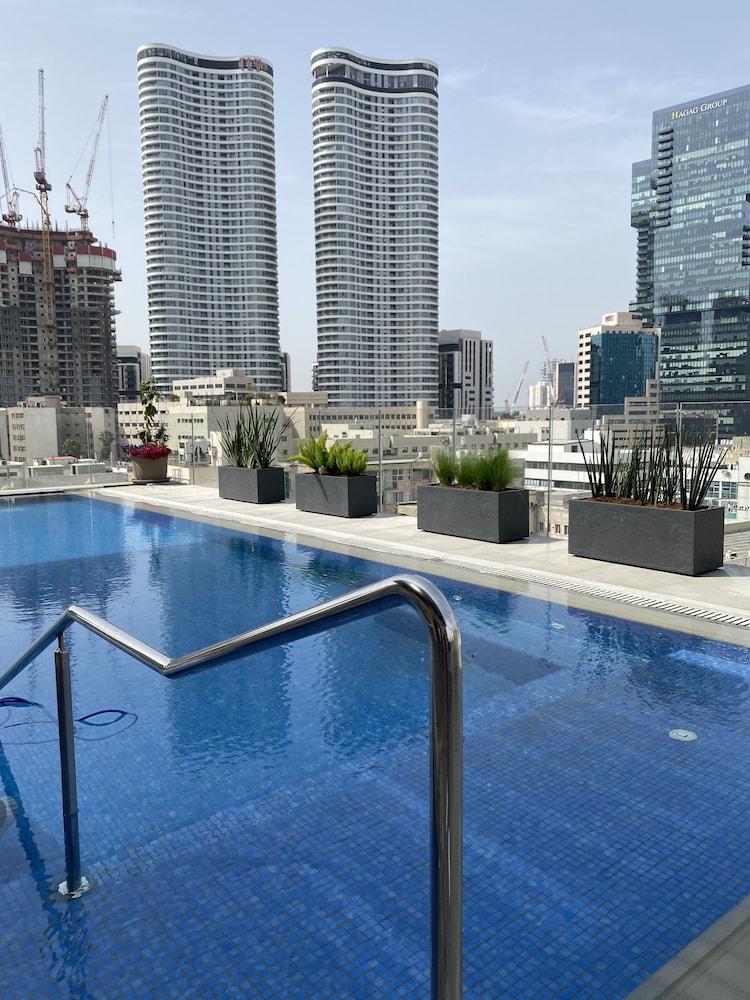 Rooftop pool