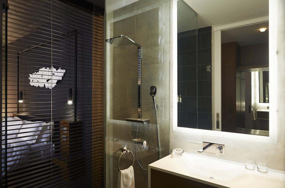 Jetted tub