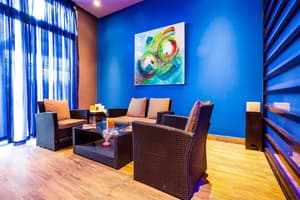 thumbnail: Lobby sitting area