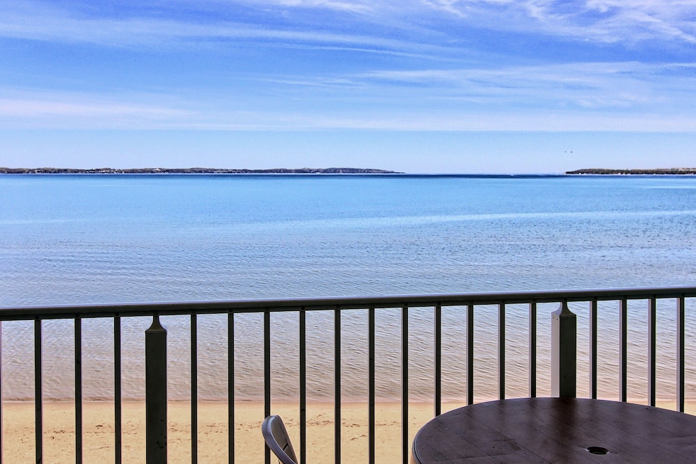 Beach/ocean view