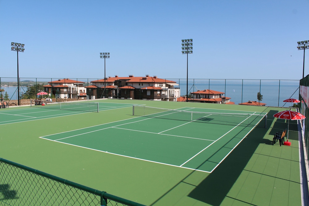 Tennis court