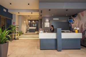 thumbnail: Reception