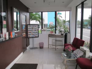 thumbnail: Reception