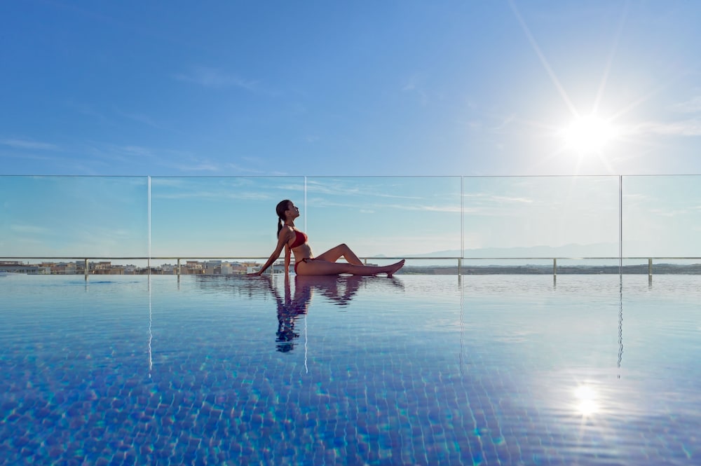 Rooftop pool