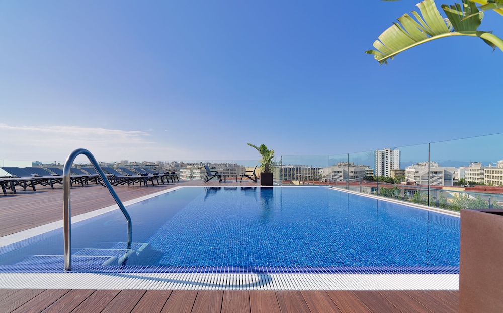 Rooftop pool