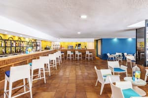 thumbnail: Breakfast buffet