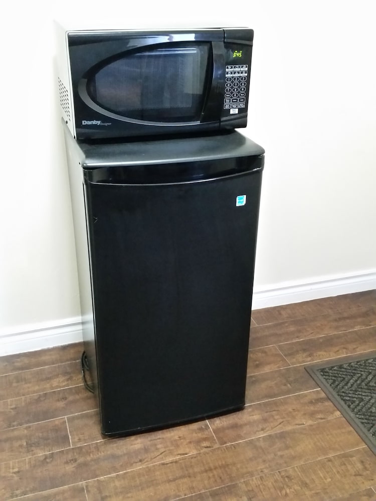 Mini-refrigerator