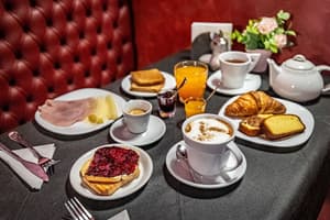 thumbnail: Breakfast area